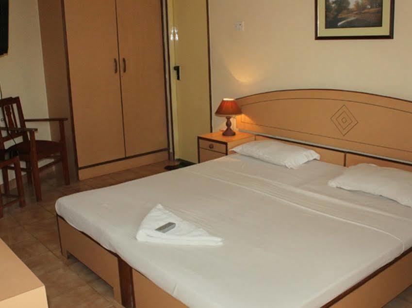 Amigo Plaza Hotel Colva Exterior foto